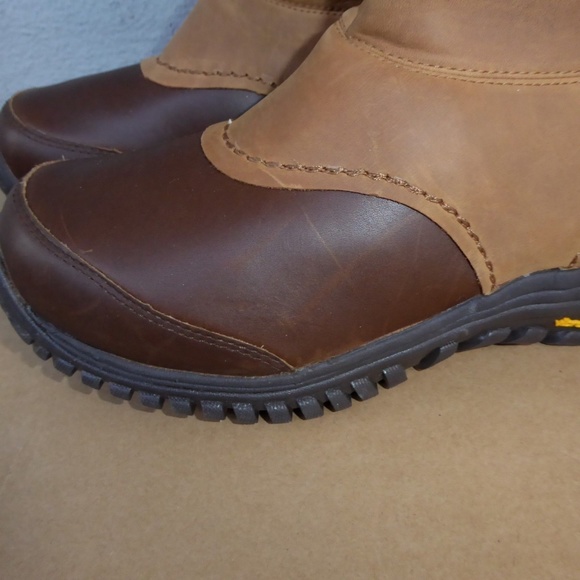 New UGG Miko Waterproof Leather Boots - Picture 5 of 10
